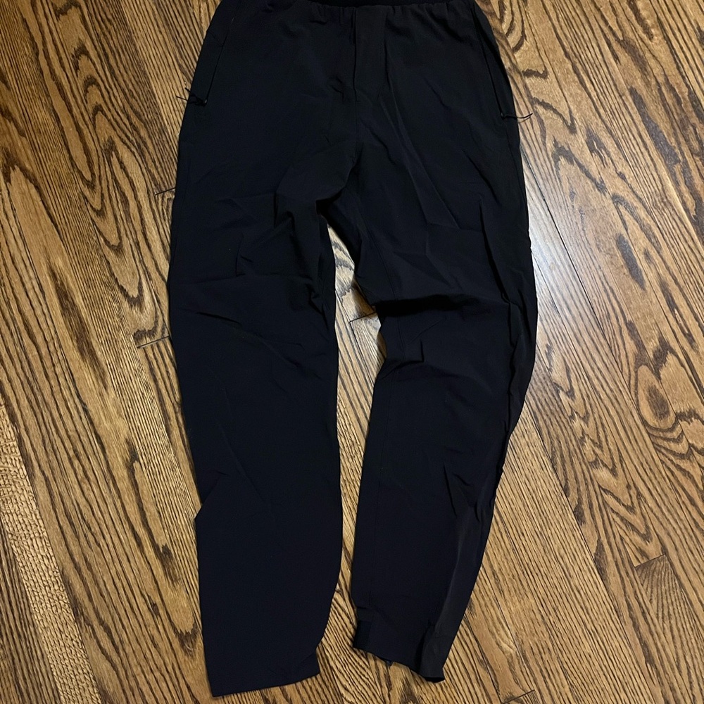 LuluLemon Ladies Black Jogger Pants